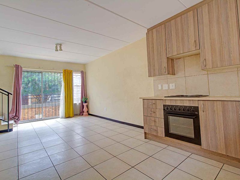 Charming and Conveniently Located Townhouse for Sale - Photo 5