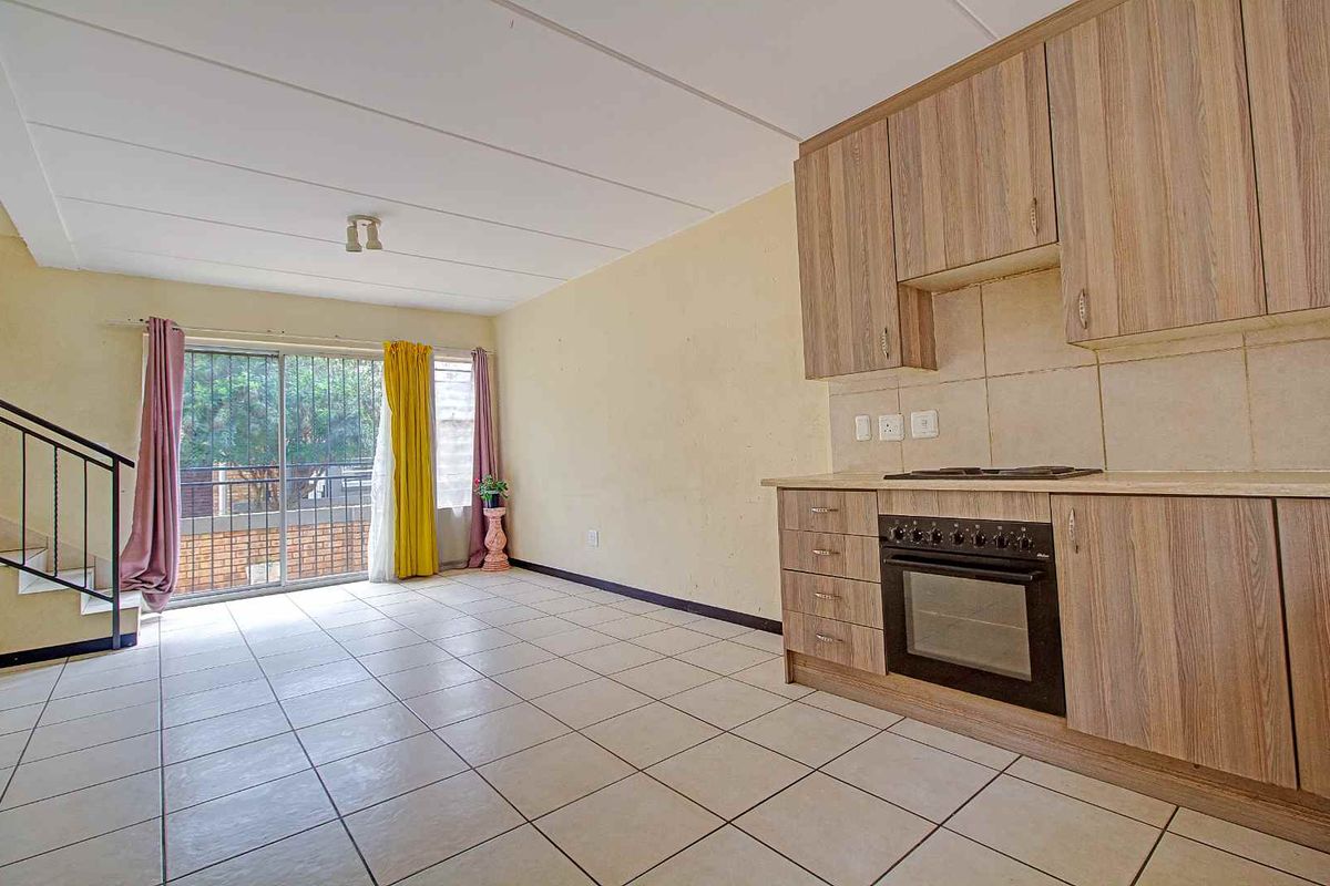 Charming and Conveniently Located Townhouse for Sale - Photo 5