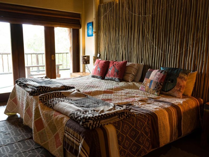 SPACIOUS SECURE AND WELL FURNISHED - FREE STANDING PRIVATE! - Photo 7