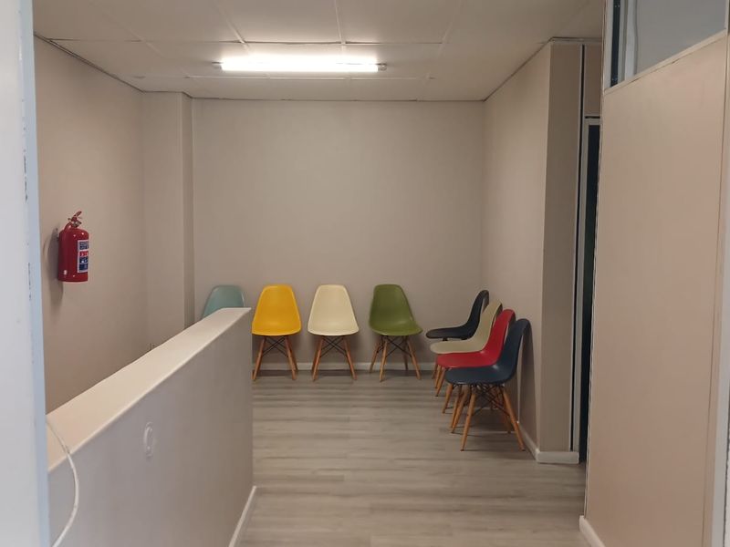 Well-Located Industrial Unit To Let in Royal Cape Park, Ottery - Photo 5