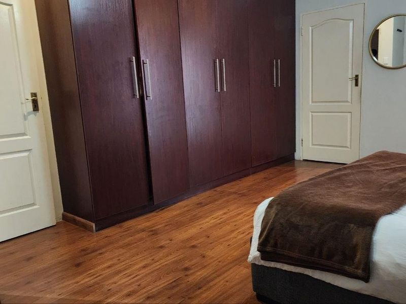 "Elegance Meets Comfort in Rock cliff Estate" - Photo 7