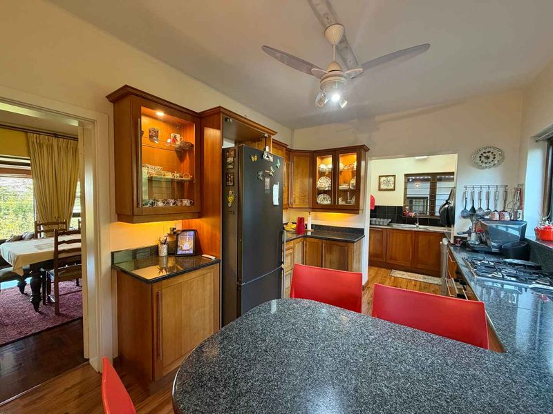 HENDRA - LOW MAINTENANCE, 429m2 WELL LOVED HOME WITH GARDEN COTTAGE - Photo 3