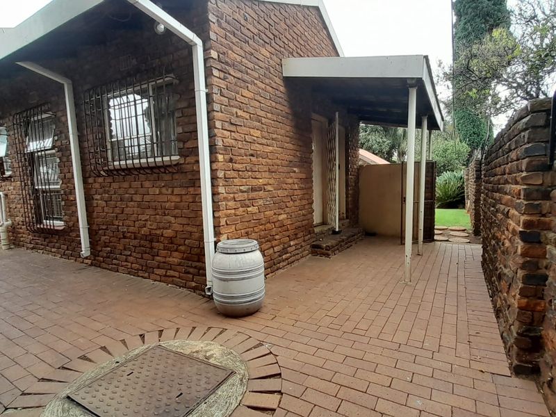 Exceptional Valued Home - Photo 4