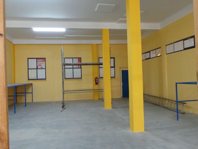 Well located on busy street to Waterfront and Harbour Gate. - Photo 3