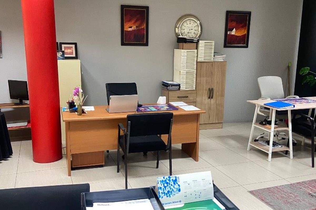OFFICE SPACE FOR SALE IN KLEIN WINDHOEK/HIDAS SHOPPING CENTER - Photo 2