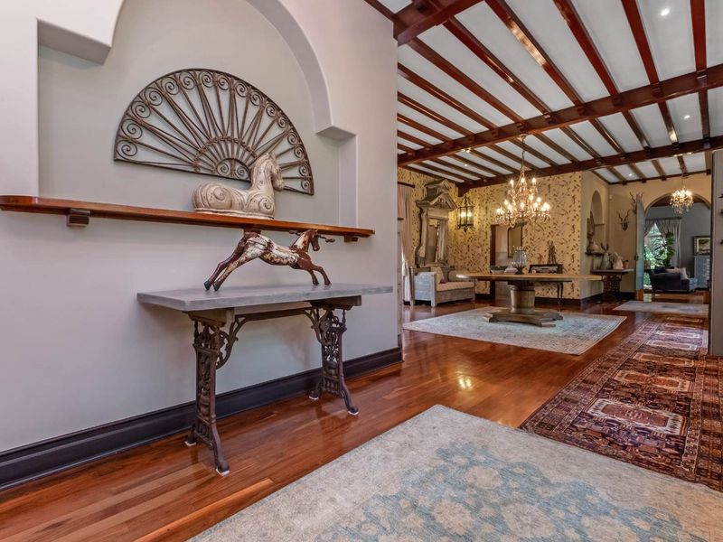 AN EXCEPTIONAL PROPERTY WITH ENDLESS POSSIBILITIES. - Photo 7