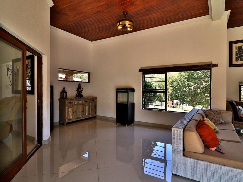 Exceptional Smallholding with Endless Potentional  in Sought-After Poortview - Photo 10