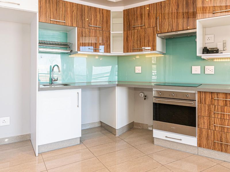 2 BEDROOM/ 2 BATHROOM APARTMENT TO RENT - Photo 2