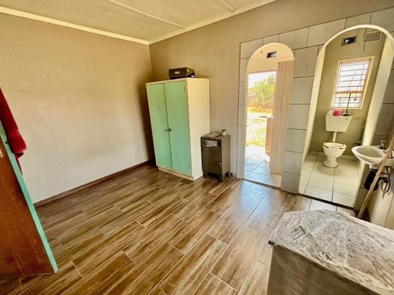 3 Bedroom House For Sale in Vanderbijlpark CE2 - Photo 8