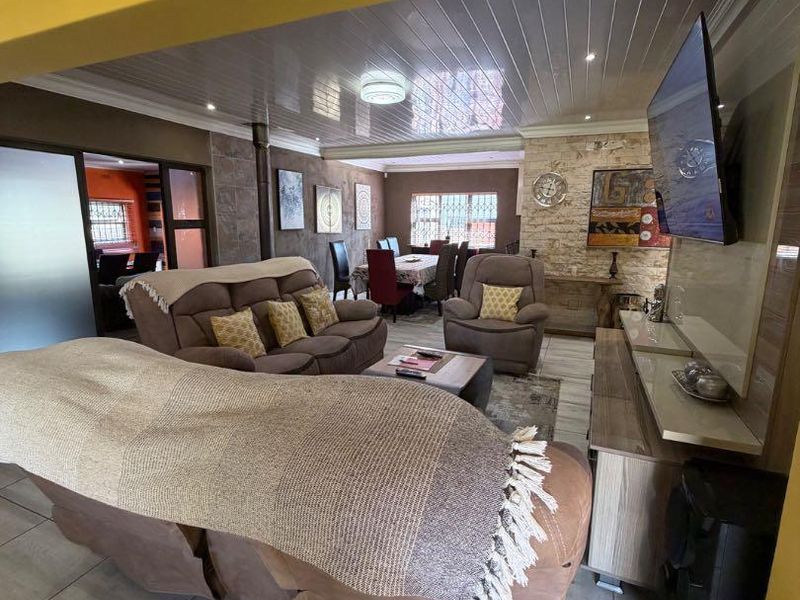 5 Bedroom House For Sale In Elim Kuils River - Photo 8