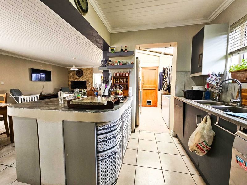 The perfect family home with modern finishes. - Photo 10