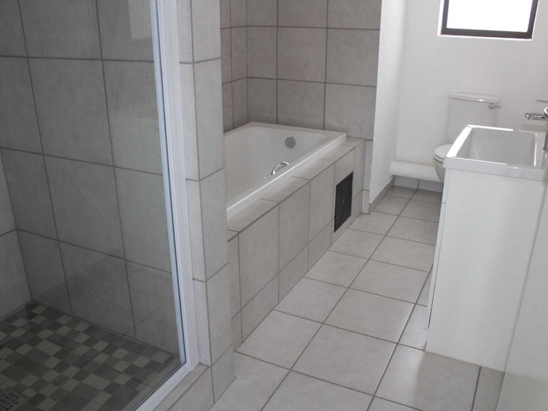 Affordable 2-Bedroom  Apartment Available for Rent in Silverton | R6 923 - Photo 8