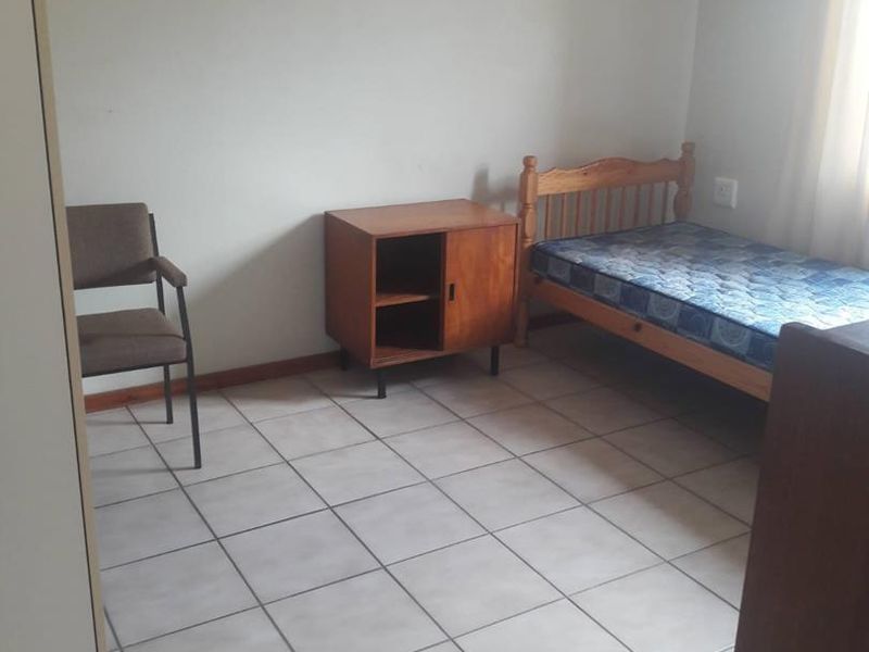 Summerstrand accommodation available to rent - Photo 2