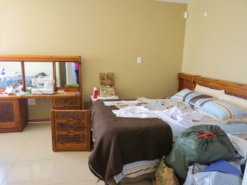 SPACIOUS 4 BEDROOM HOME SWAKOPMUND - Photo 8