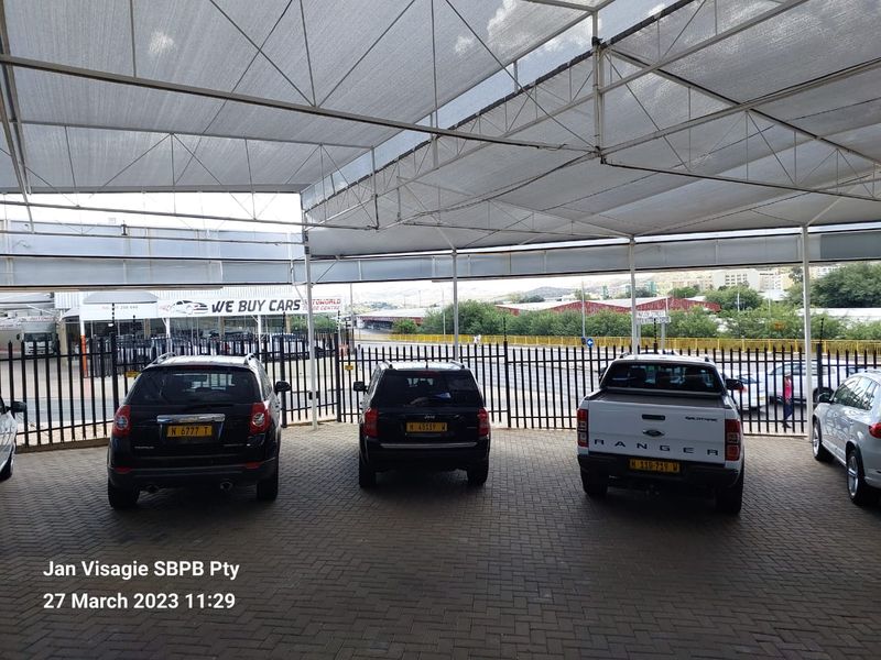 FOR SALE - Retail with plenty of parking space next to Hosea Kutako Drive - Photo 10