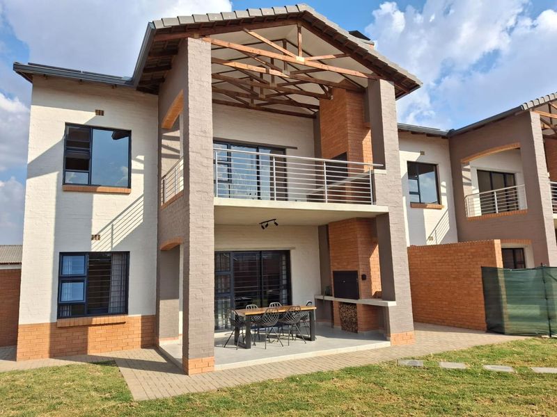 2 BEDROOM STACK UNITS FOR SALE IN RIETVALLEIRAND - Photo 1