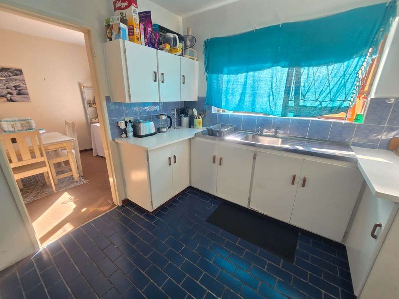 Spacious 3-Bedroom Duplex with Braai Patio & Pool Views | Belmore Park, Westering - Photo 10