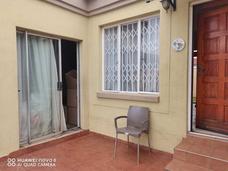 Low-Maintenance 2BR Home in Safe, Well-Maintained Complex - Photo 5