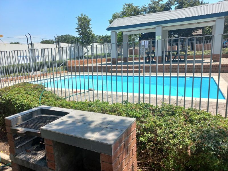 2 Bedroom 2 bathroom home for rent in Sandton(fourways) - Photo 9