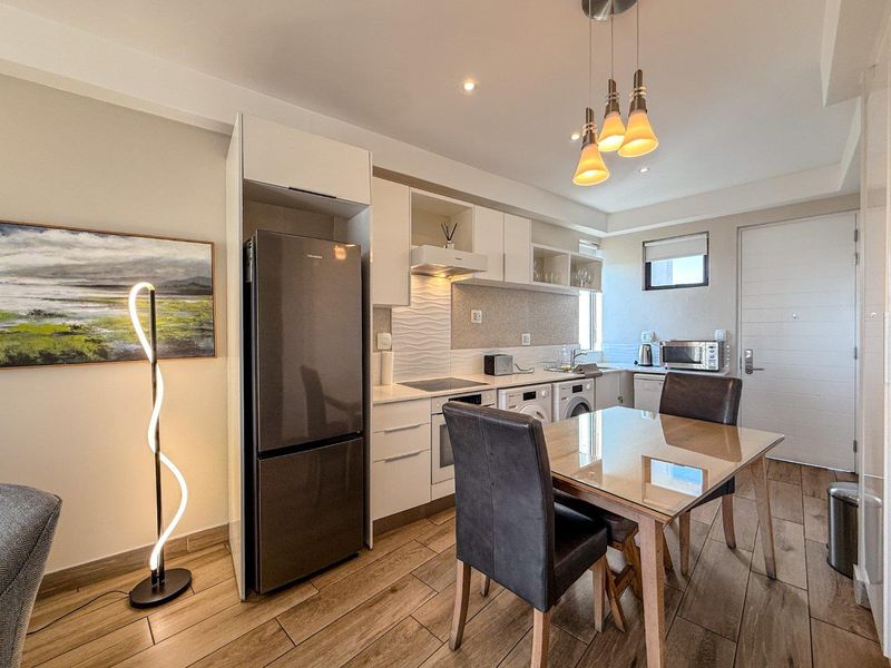 Classy Dual-Income Investment with Panoramic Views | Fully Furnished | Flexible Airbnb Layout | R2,495,000 excl. VAT - Photo 7