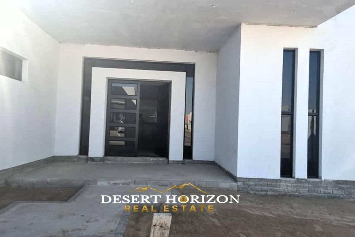 Erongo, Walvisbay, Wakuna | 3 Bedroom Sea front House For Sale / Investment Oppertunity!!! - Photo 4