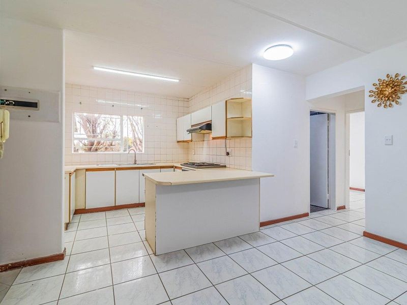 2 Bedroom Pet-Friendly Townhouse Forsale in Bruma - Photo 5