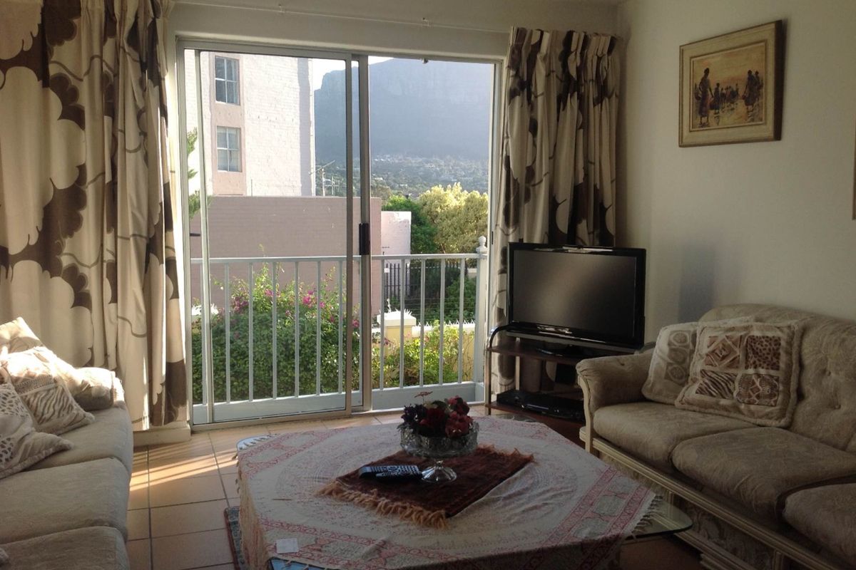 2 bedroom Modern Apartment in HOUT BAY - Photo 3