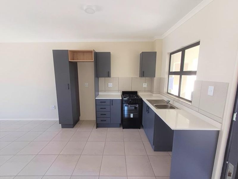 FOR RENT  |  Hillcrest  |  Kings Gate Estate  |  3 Bedroom Apartment - Photo 4
