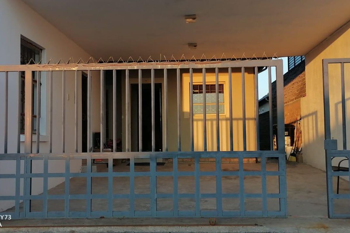 Riverside View R 1 250 000 For extended Families with 2 additional cottages. - Photo 5
