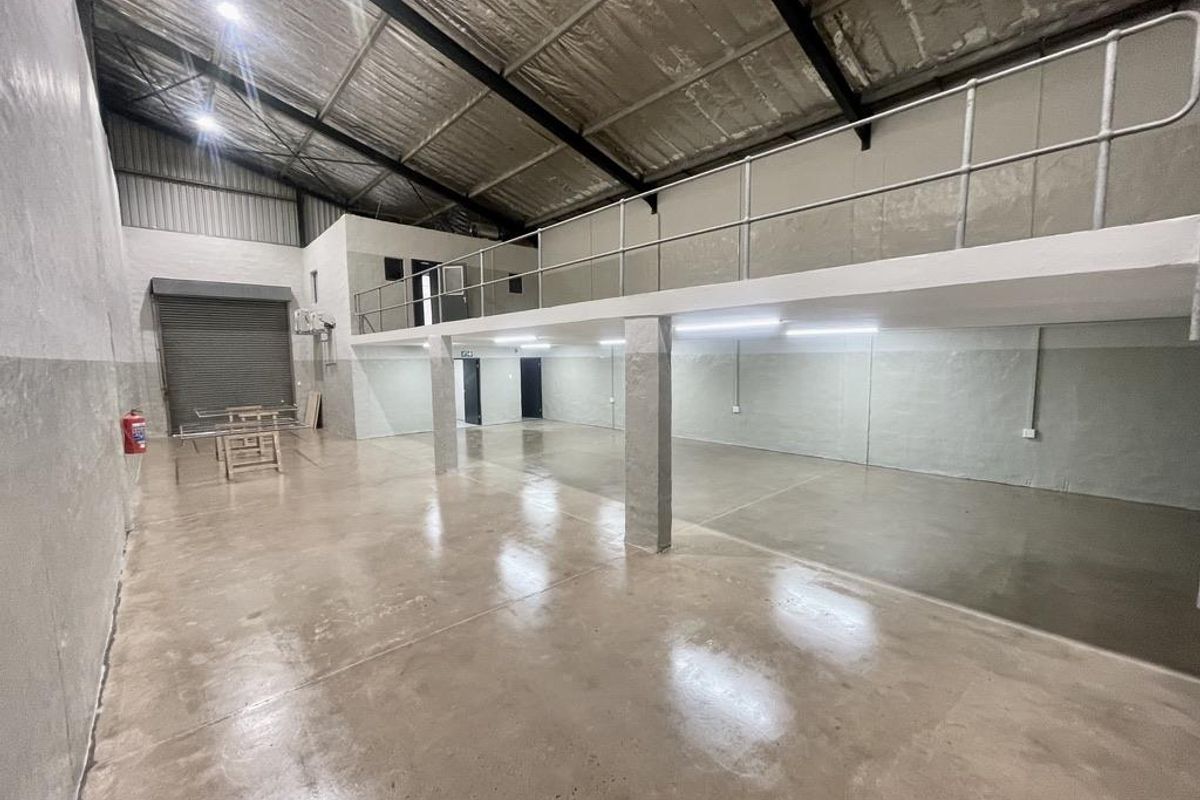 Hendra - 351m2 Warehouse / Light Industrial Unit To Let In Sought-After Business Park - Photo 3