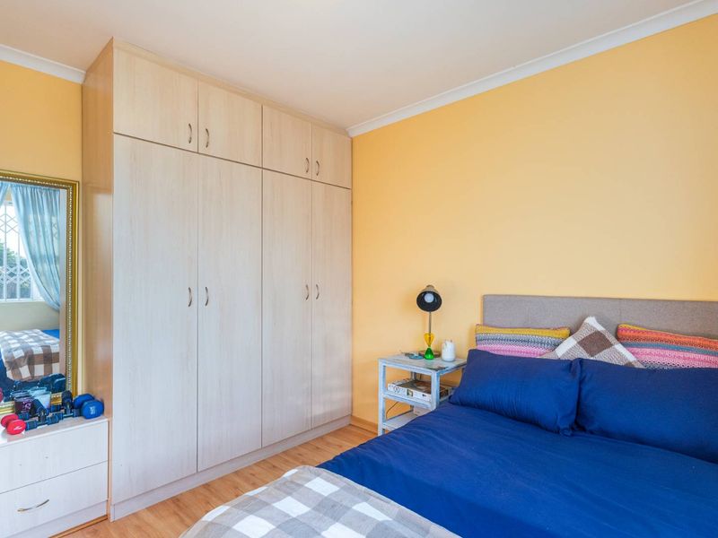 Stylish 4-Bedroom Family Home with Modern Finishes in Prime Kensington - Photo 10