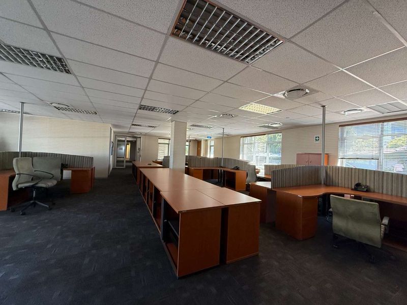 Ground Floor Office Space in Prime Illovo Location - Photo 7