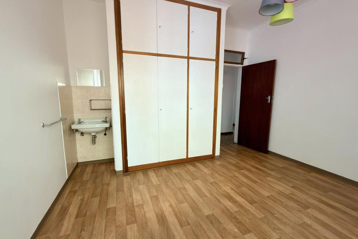 3 Bedroom House TO LET in Luxury Hill - Photo 4