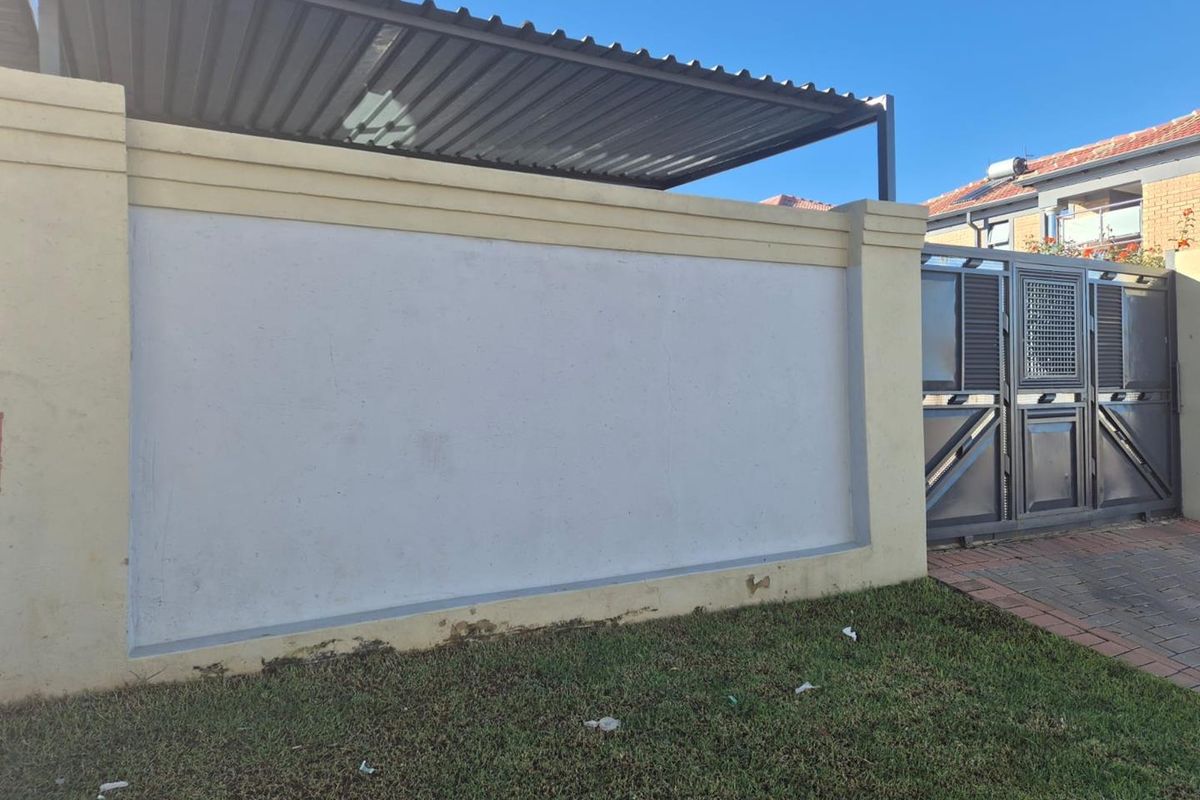 Clayville R 910 000- Beautiful Family Home - Photo 2
