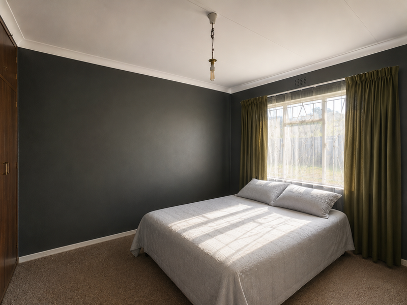 Fixer-Upper Gem: 4 Beds, Ensuite & Spacious Yard Awaits You! - Photo 7
