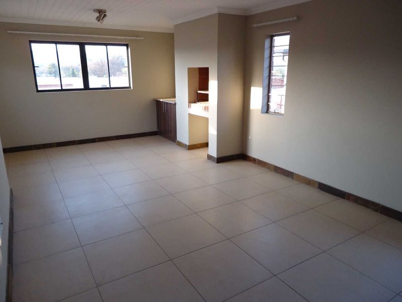 2 Bedroom Apartment To Let - Photo 3