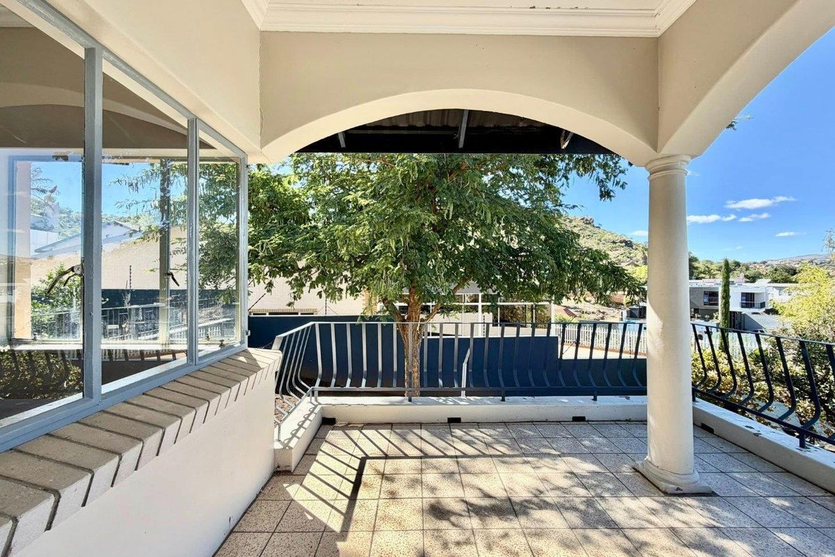 4 Bedroom House For Sale in Ludwigsdorf - Photo 4