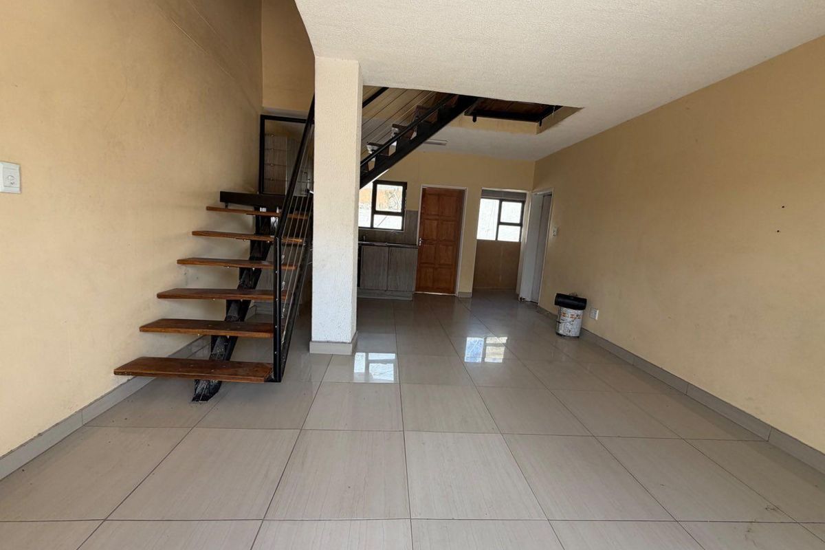 3 bedroom townhouses for sale selling for a unbelievable price! - Photo 4