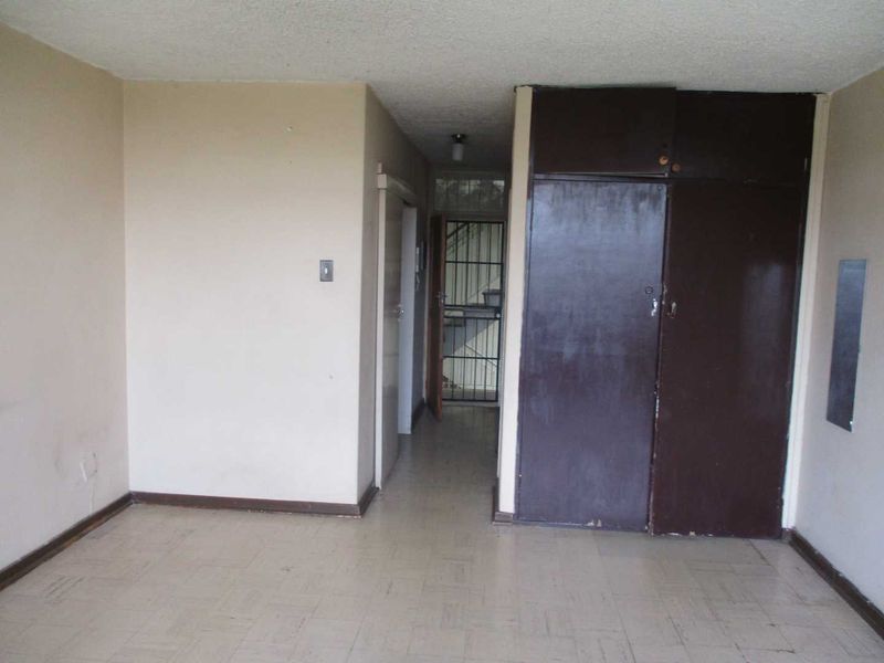 A SPACIOUS BACHELOR FLAT TO RENT IN SUNNYSIDE - Photo 7