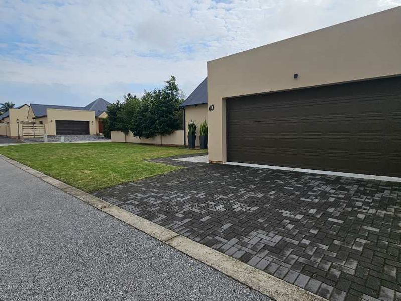 Stunning 3 Bedroom home for sale in The Hamptons Lorraine! - Photo 8