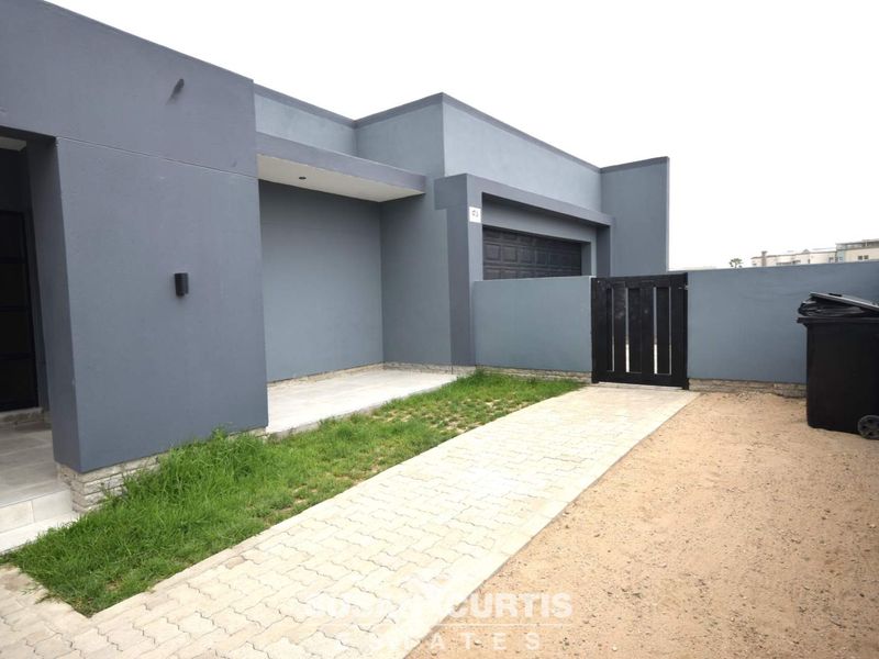 3 BEDROOM HOUSE IN OCEAN VIEW IS FOR SALE - Photo 1