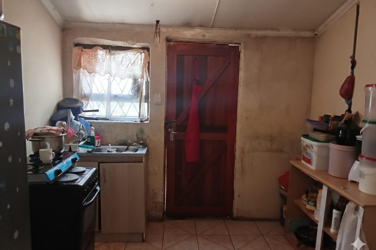 Charming 2-Bedroom House in Kuyasa - Spacious and Inviting - Photo 4