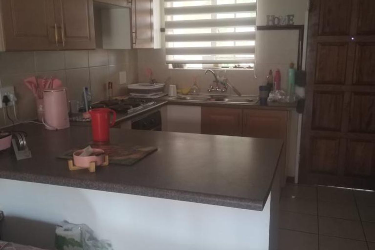 2 Bedroom ground unit in Mooiklof Ridge - Photo 5