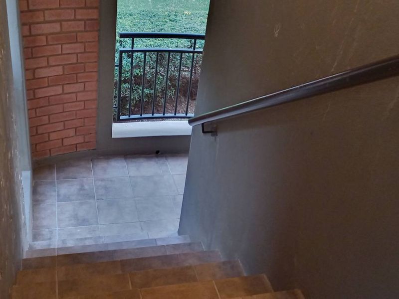 "Modern Living: 2-Bed Apartment Near It All!" - Photo 8