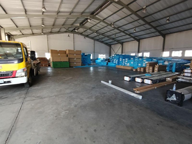 Two Warehouses | Yard | Super-Link Access - Photo 10