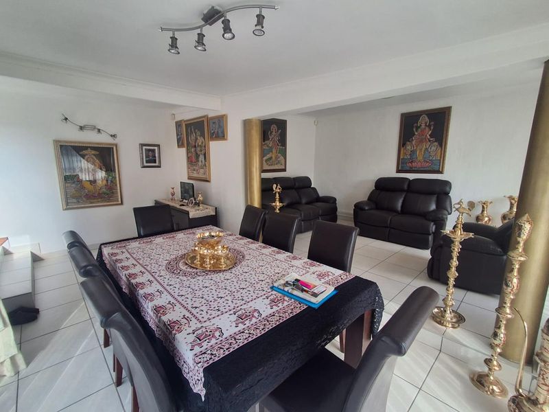 YOUR FOREVER HOME IN THE HEART OF GLENVISTA - Photo 3