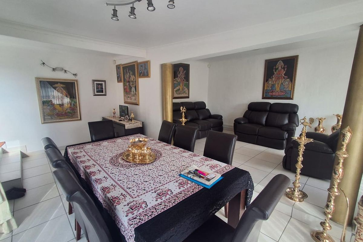 YOUR FOREVER HOME IN THE HEART OF GLENVISTA - Photo 3