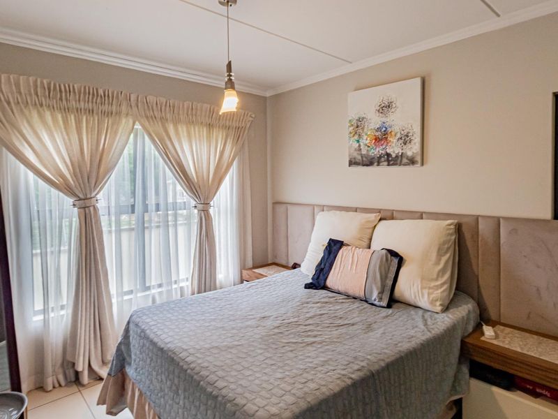 Spacious 3Bed, 2Bath for sale in Kylami - Photo 6