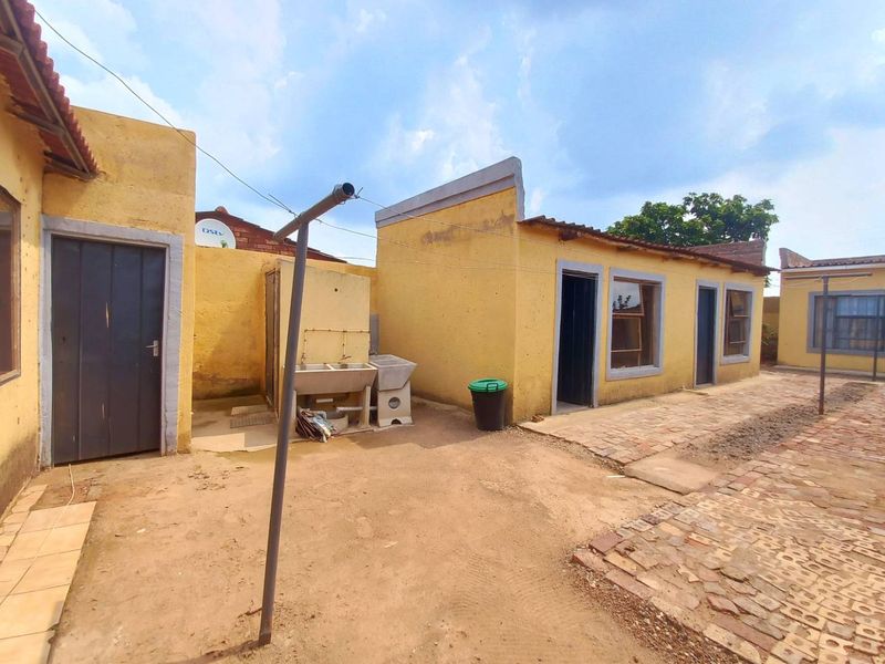 Two Bedrooms RDP house with Nine outside rooms for sale - Photo 6