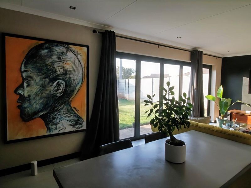 3 Bedroom house for sale in Clayville, Midrand Village Estate - Photo 2